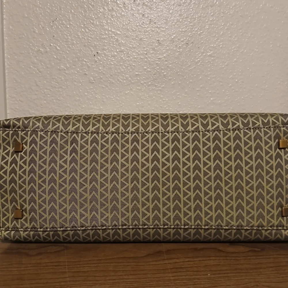 Nwt Michael Kors Quinn Large MK2000 Logo Jacquard Tote Bag - Picture 3 of 4